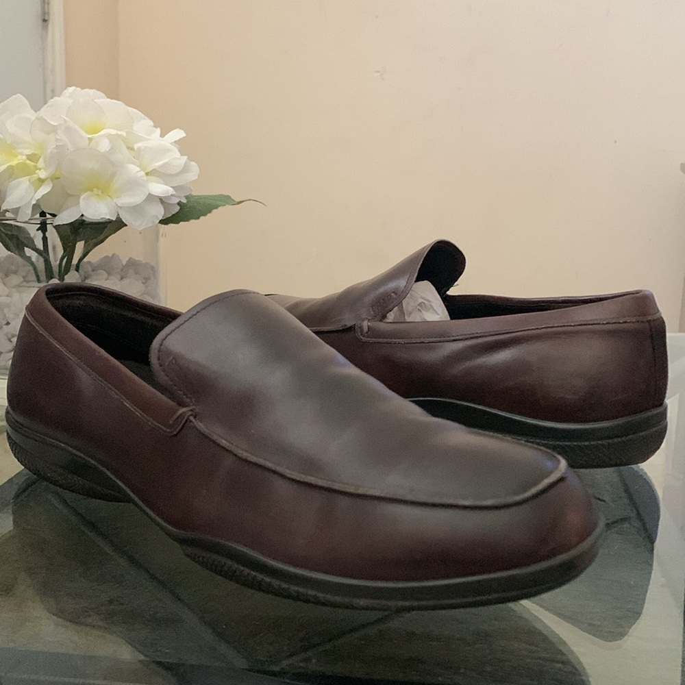 PRADA Línea Rossi Cordovan Driving Loafers